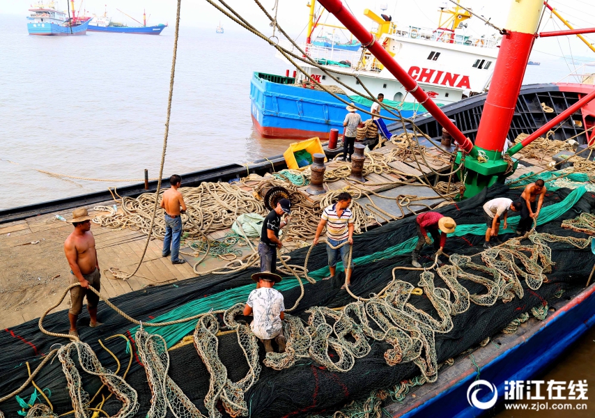 The city council approved plans to build a new sports complex for youth teams