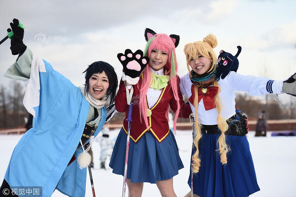 The government launched a campaign to promote tourism in small towns with historical sites