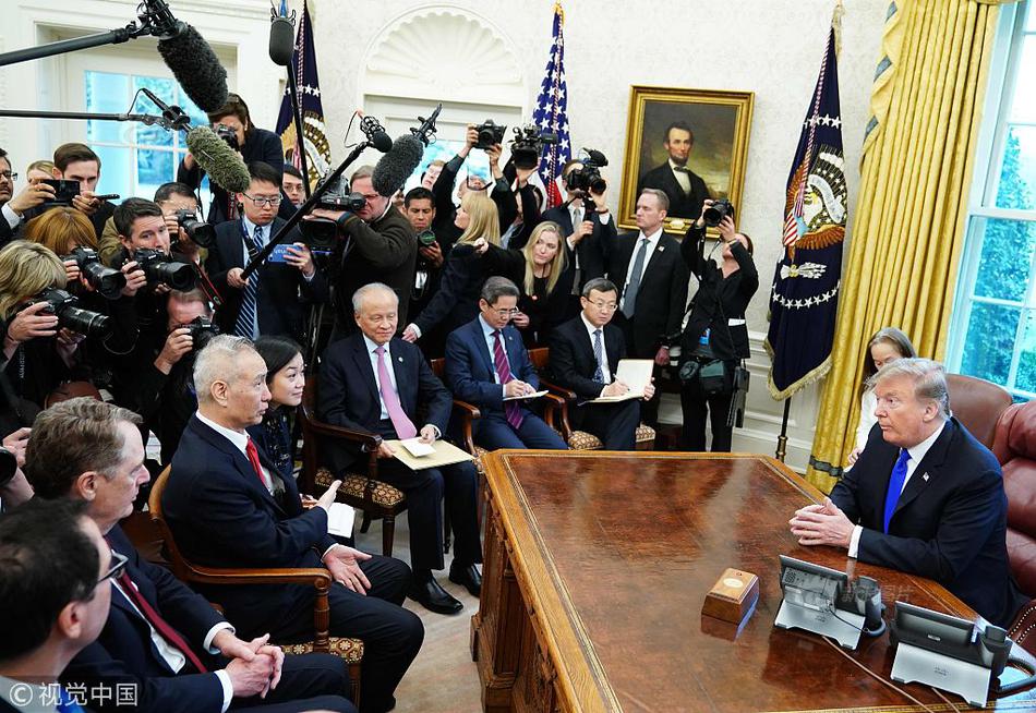 A referendum on constitutional amendments will take place in June allowing citizens to vote on political reform