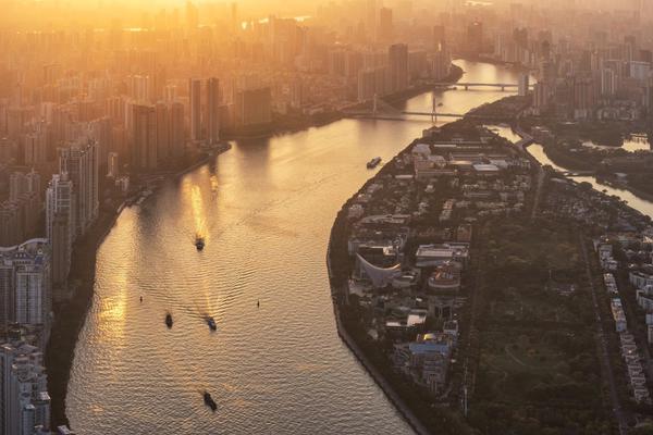 A university awarded honorary degrees to two leaders in environmental science