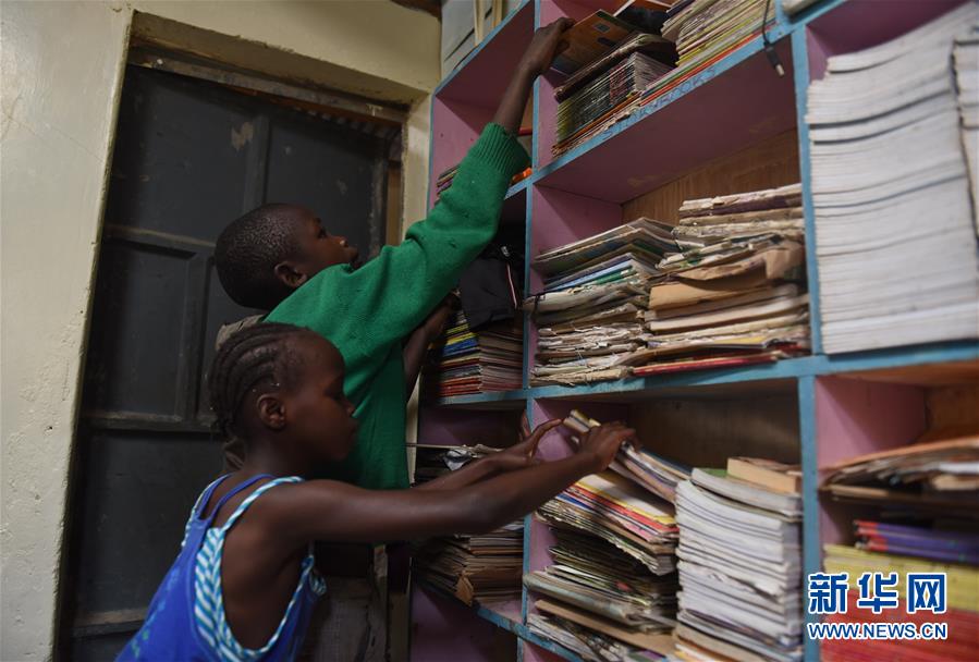 A bookstore offered discounts on all books during a back-to-school sale