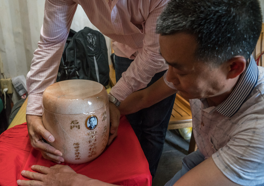 City holds parade to celebrate national holiday with local marching bands