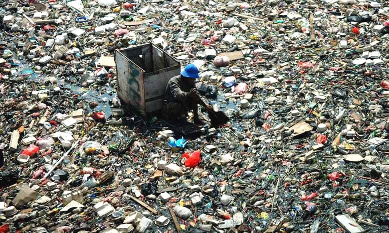 A group of volunteers organized a cleanup campaign to remove trash from a local river and restore its ecosystem.