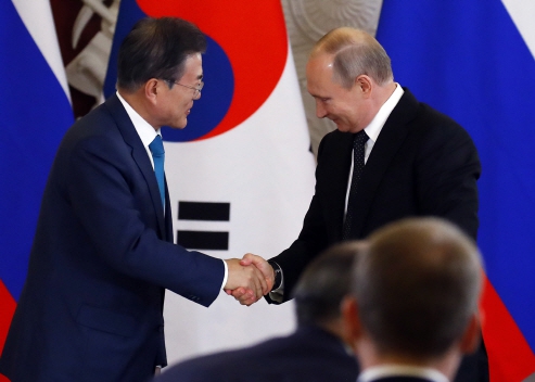 Doctors reported a decrease in smoking rates among young adults