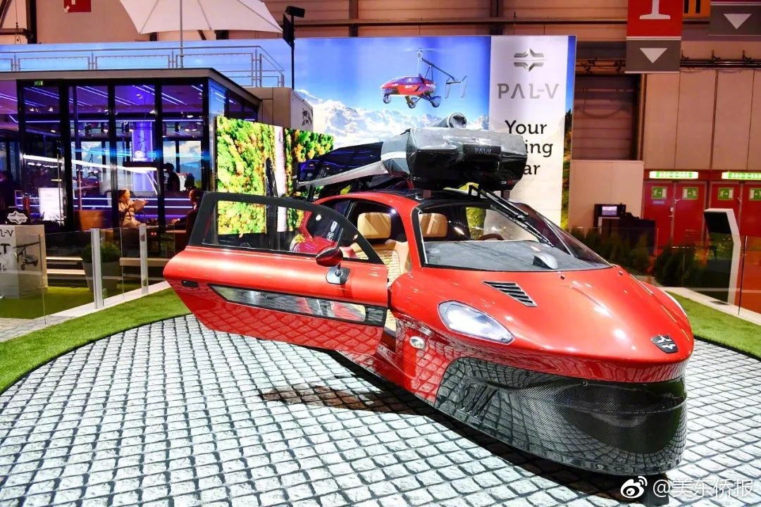 The national soccer team won their first match in the World Cup defeating a defending champion with a score of 2-1