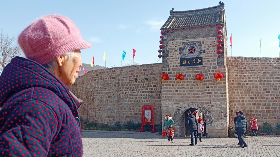 Local schools held a cultural fair showcasing traditional dances and foods from around the world