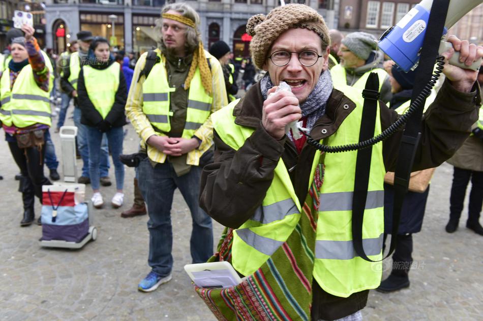 TV show wins best comedy award