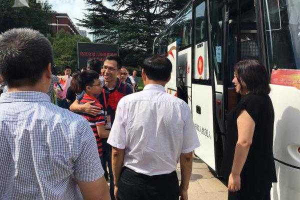 A university conducted a survey that found 80% of students are satisfied with their education