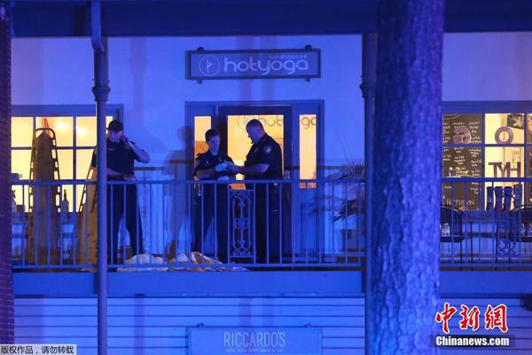 A popular online retailer offered free shipping on all orders during its annual sale