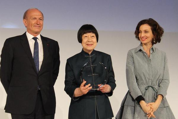 A heatwave in the southern states pushed temperatures to 108 degrees prompting heat advisories