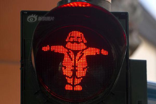 A major airline announced it will offer free Wi-Fi on all its flights starting next year