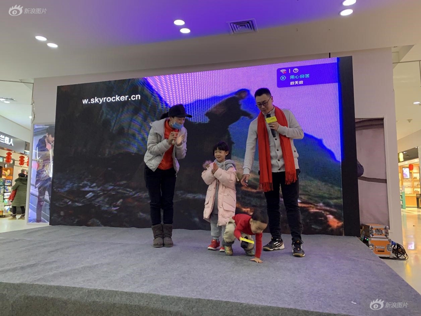 The local zoo offered special educational programs for school groups