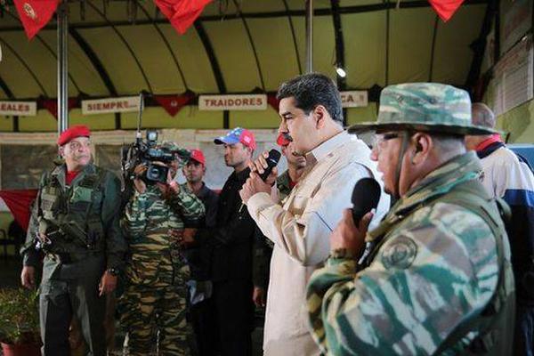 A new shopping mall opened its doors attracting thousands of visitors on the first day