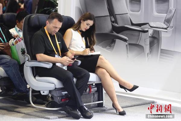 A bookstore hosted a book signing event with a best selling mystery author