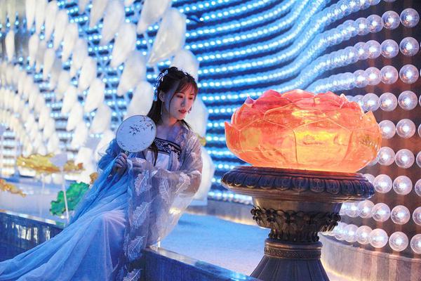 Firefighters conduct fire safety workshops in elementary schools this month