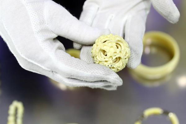 Biologists develop new method to protect honeybees from pesticides