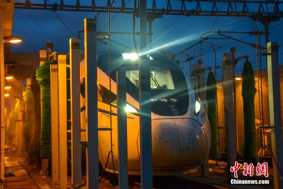 A farmers market started accepting food stamps to make fresh produce more accessible