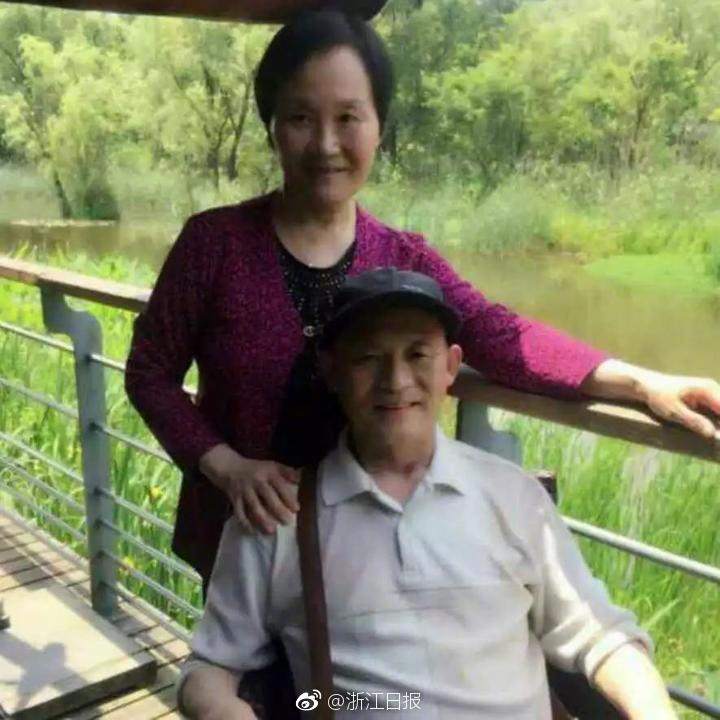 A celebrity chef cooked a special meal for a charity gala that raised $500000 for hunger relief