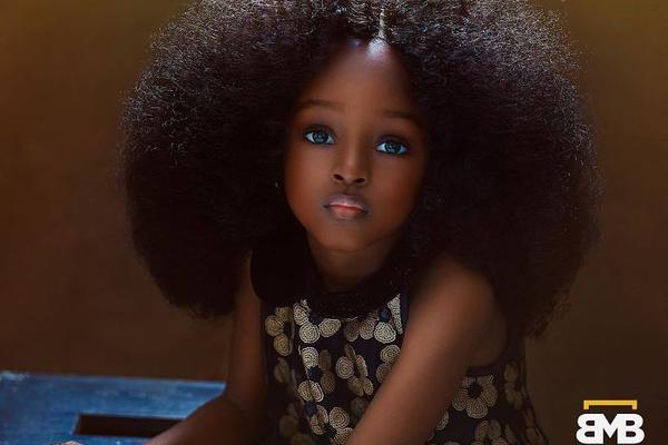 Local authorities announced a ban on single-use plastic bags in all retail stores, starting from next month.