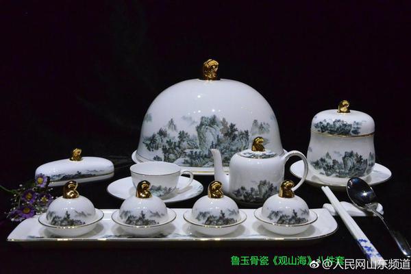 Local police increased patrols in shopping districts during the holiday season to prevent theft