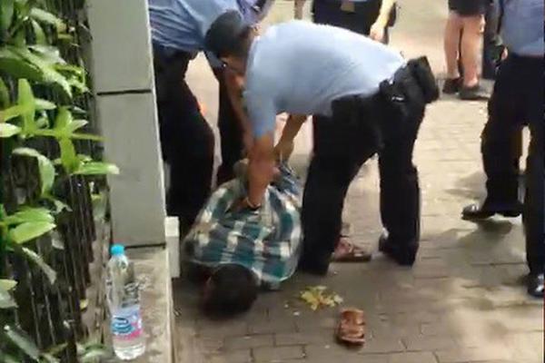 Research finds that family dinners improve academic performance in teens