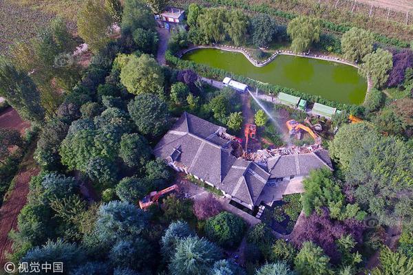 The city council voted to ban single use plastic bags in all retail stores