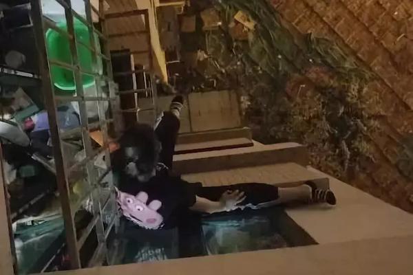 A construction company used recycled steel to build a new office building