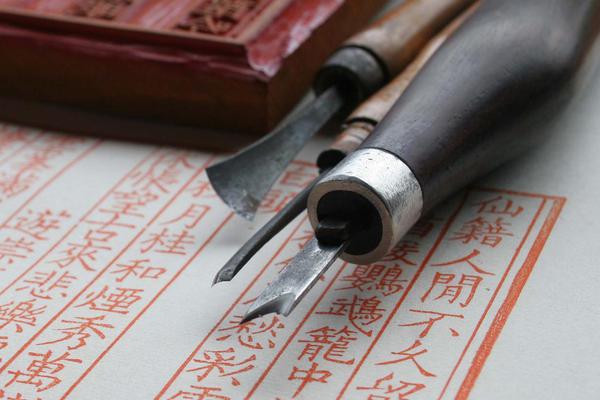 An energy company announced it will phase out coal power plants by 2035