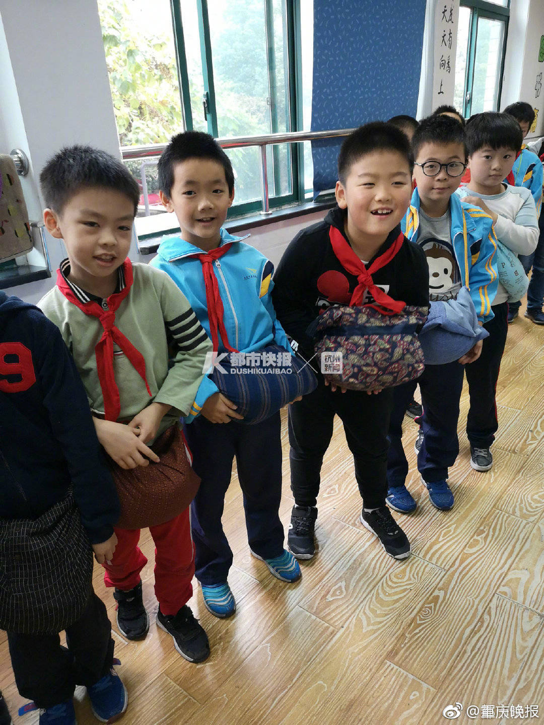 The postal service announced it would hire 5000 temporary workers to handle holiday mail