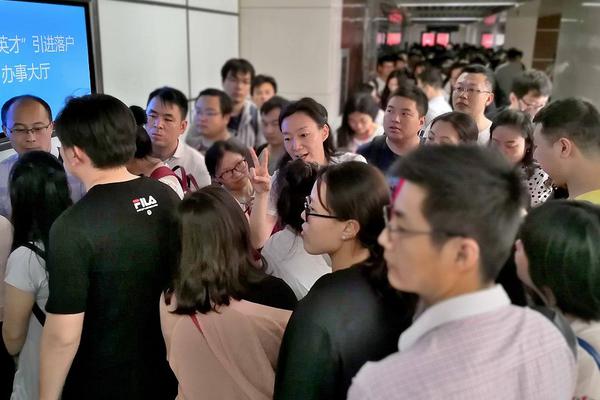 A university research team found that eating one serving of berries daily can boost immune function