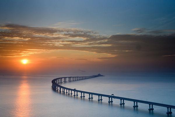 Doctors recommended that people limit their intake of processed meats to reduce cancer risk