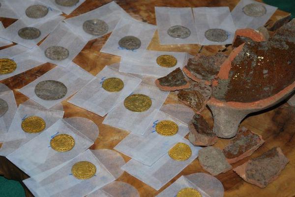 Scientists study effects of different fertilizers on soil health