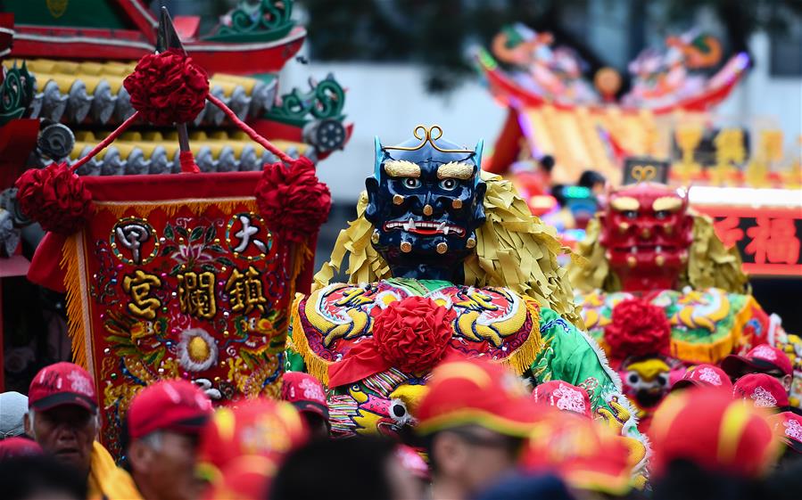 City hosts Fourth of July parade with floats and marching bands