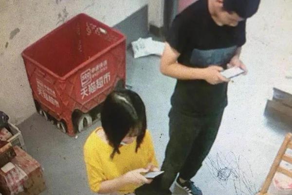 A small business owner started selling handmade candles online that shipped to 30 states