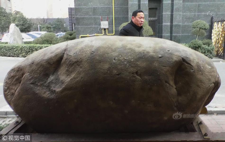 Research finds that playing board games improves social skills in autistic children