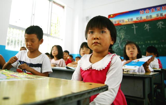 A city expanded its bike-sharing program to include electric bikes for longer trips