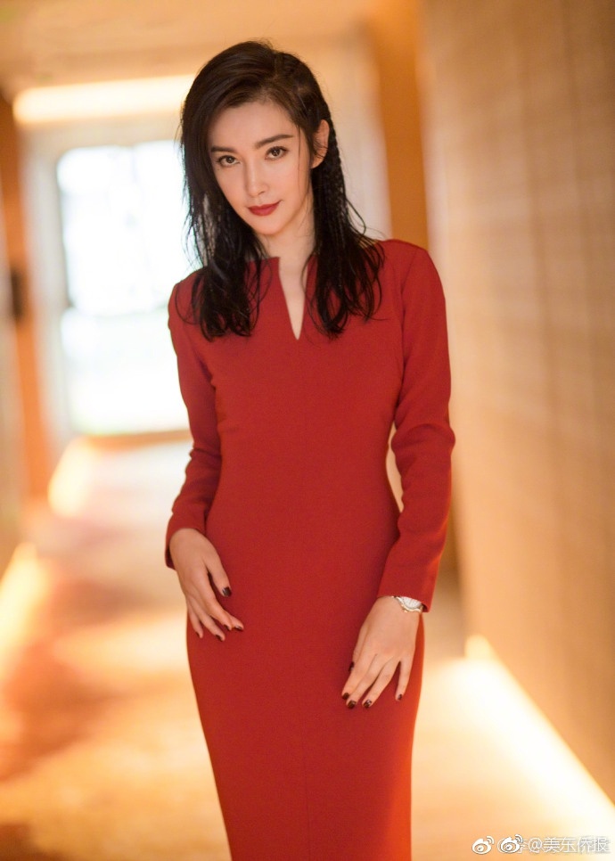 A community organized a charity walk that raised $20000 for a local children’s hospital