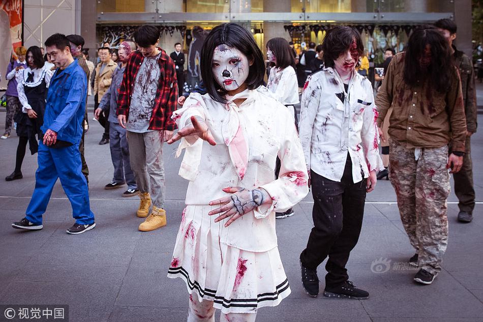 A small business owner started a podcast about small business ownership that gained 5,000 listeners