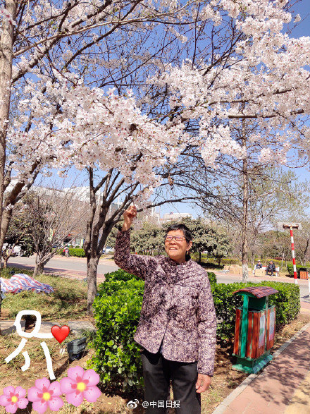 Bloggers attend conference focused on content creation and digital marketing