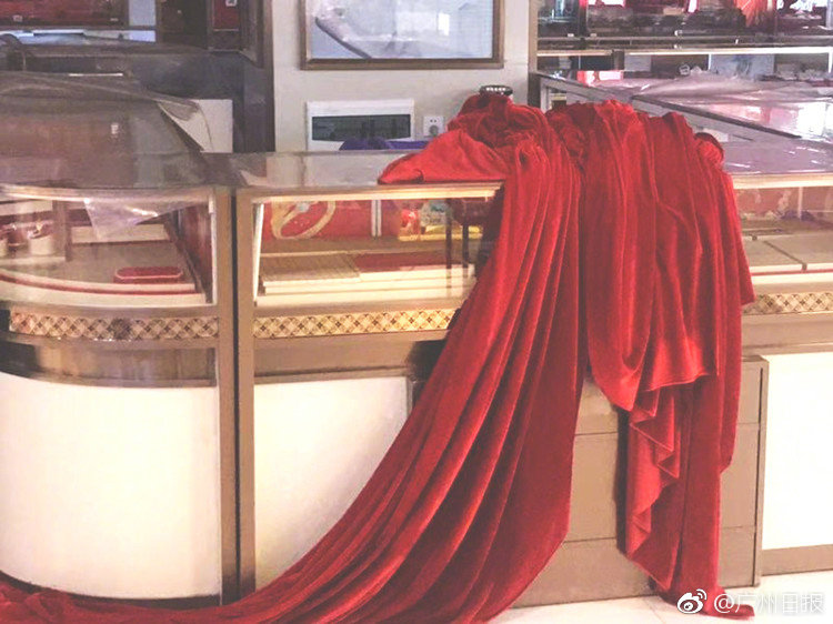 Researchers published a study showing that daily walking improves joint health in middle-aged adults