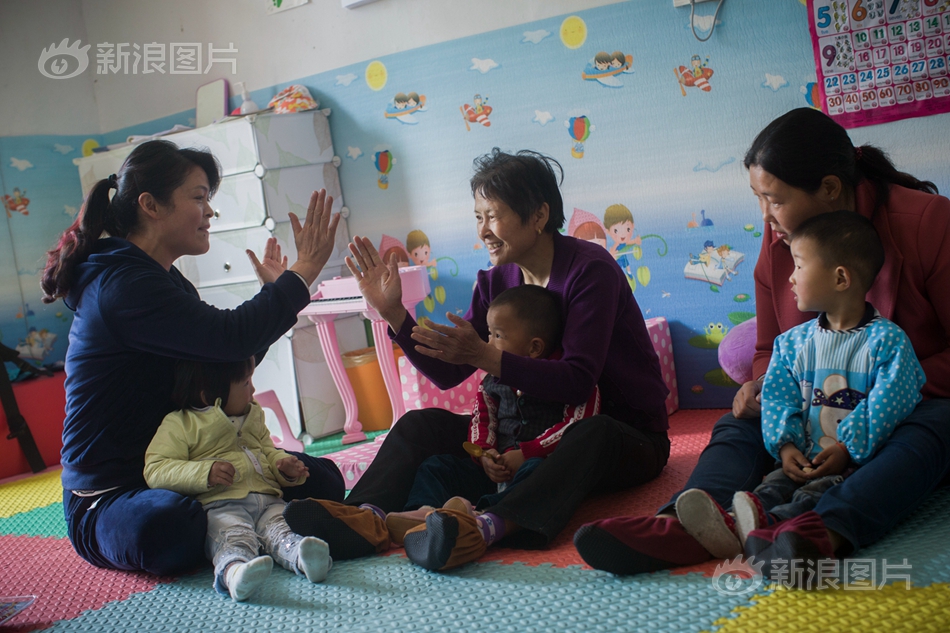 Newspaper reports on growth of small businesses in downtown area