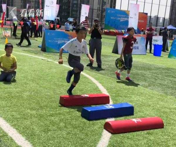 A popular actor donated a large sum to a children’s charity