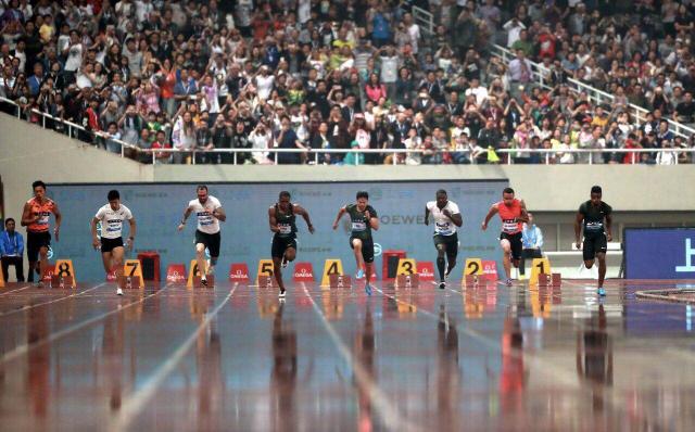 An airline partnered with a hotel chain to offer discounted travel packages for tourists