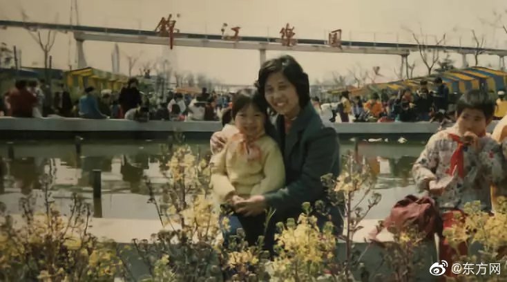 Local businesses offered special discounts to customers who use bicycles instead of cars to shop