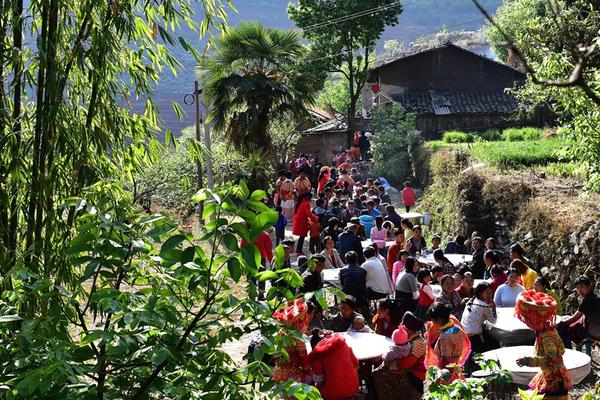 A bookstore chain started a program to give free books to children in homeless shelters