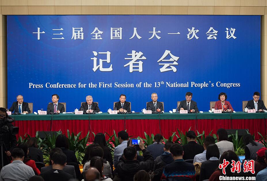 A new light rail system opened connecting the suburbs to downtown in 25 minutes