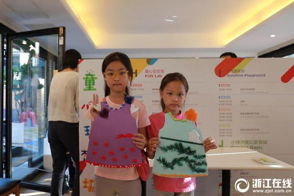 Scientists discovered that poor posture while working at desks contributes to back pain