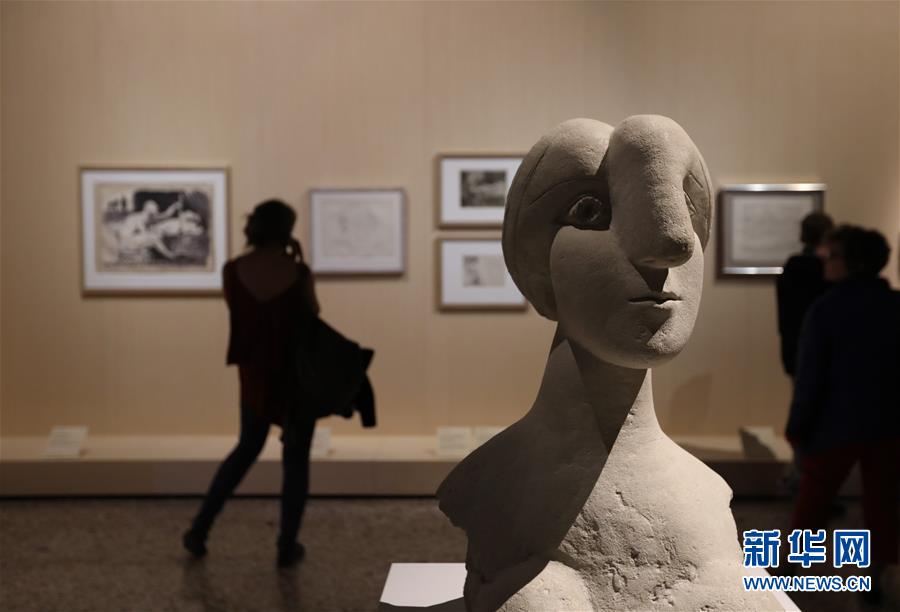 A major airline announced it will increase the number of flights to popular vacation destinations during the summer months.