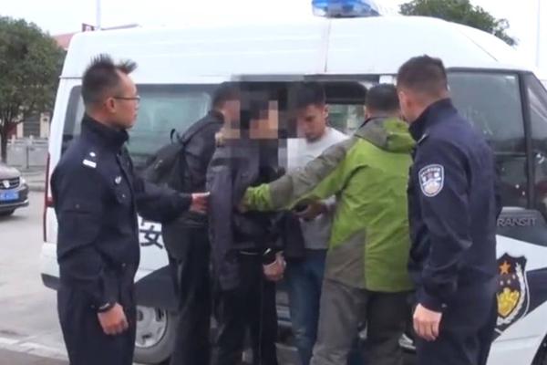 A tech company allowed employees to choose their own work hours with no core time requirements