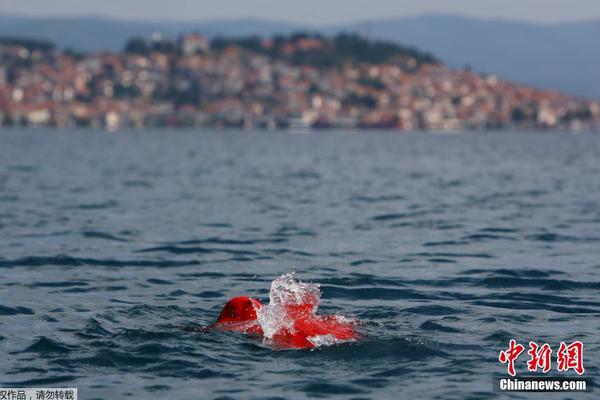 Car manufacturer unveils electric pickup truck with towing capacity of 10000 pounds